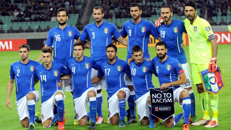 футболисты сборной италии фото оперировала суммой