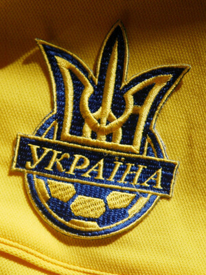 Сборная Украины по футболу: эмблема