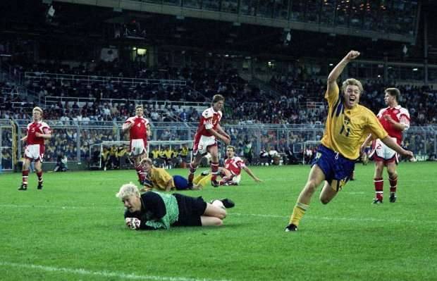 Евро-1992: Томас Брулин забивает Дании