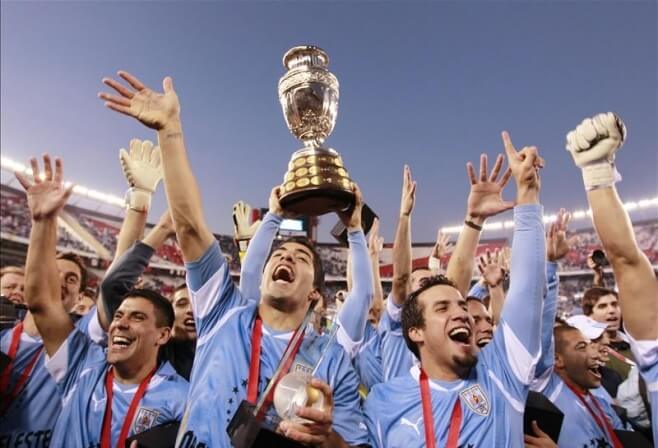 Сборная Уругвая - победитель Копа Америка-2011
