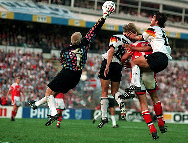 Петер Шмейхель в финале Евро-1992
