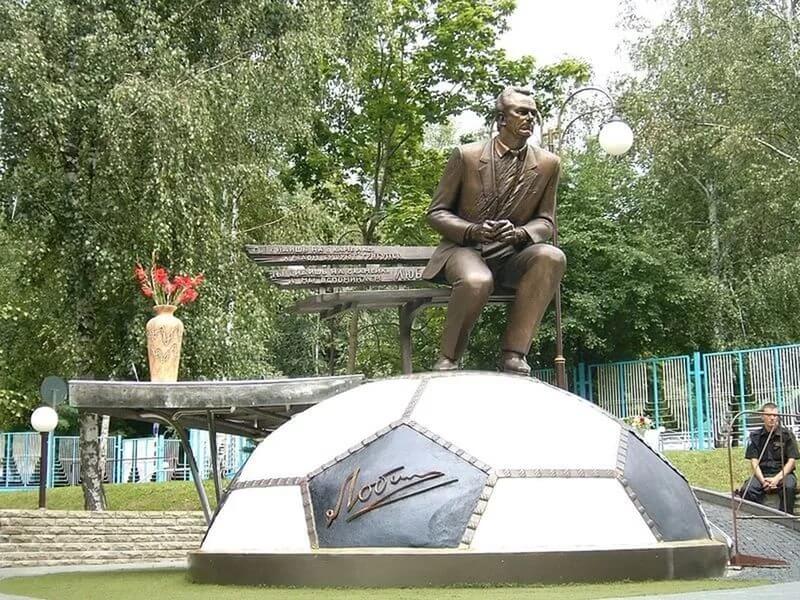 Валерий Лобановский: памятник