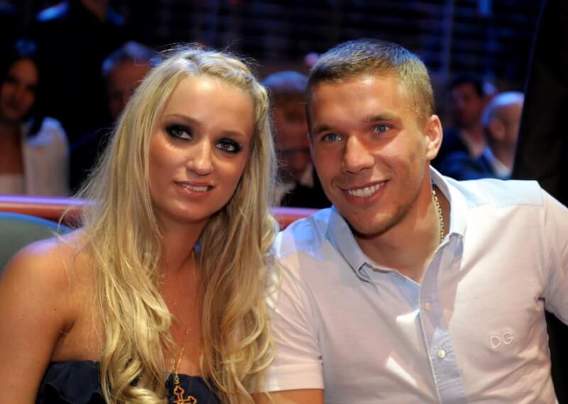 Лукас Подольски с женой Моникой