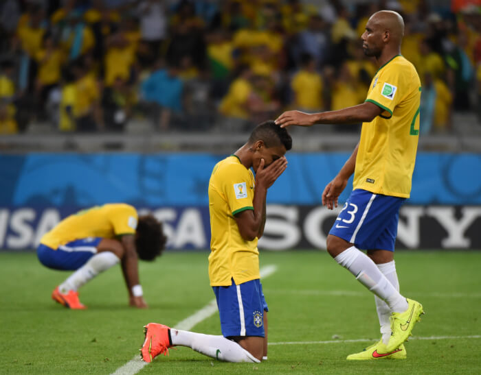 Игроки сборной Бразилии после матча