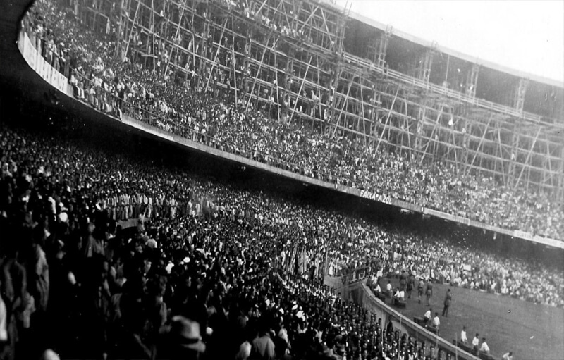 Стадион "Маракана" во время матча