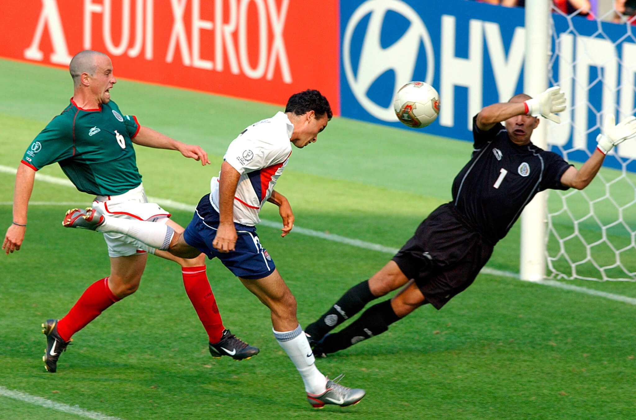 ЧМ-2002: США - Мексика, гол Донована