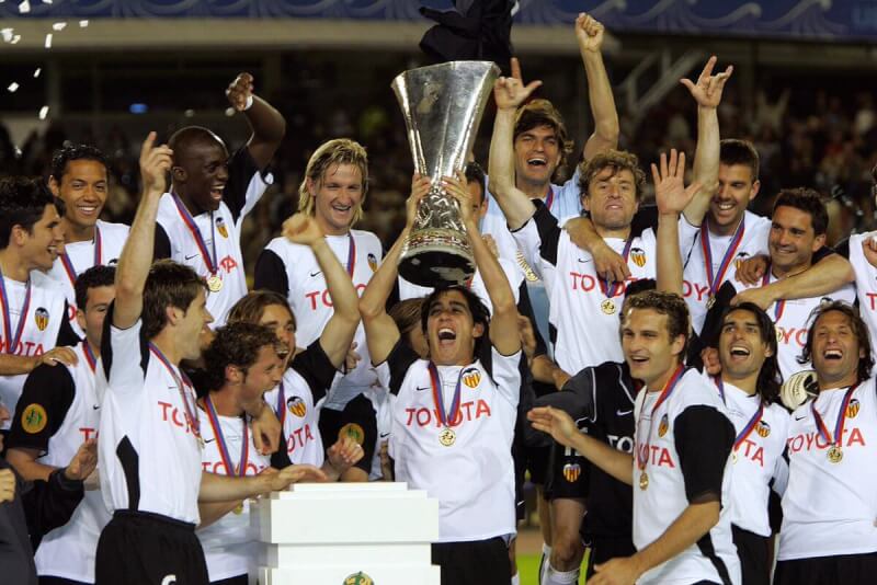 "Валенсия" - обладатель Кубка УЕФА-2004