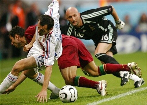Франция - Португалия, ЧМ-2006: борьба за мяч